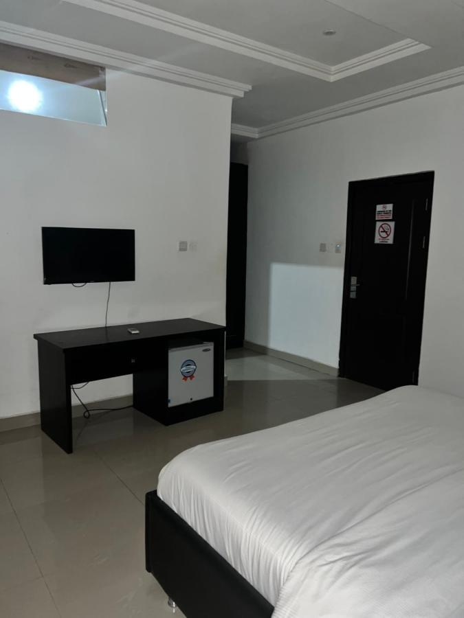 Grand Palazzo Hotel Gwarimpa Abuja Exteriör bild