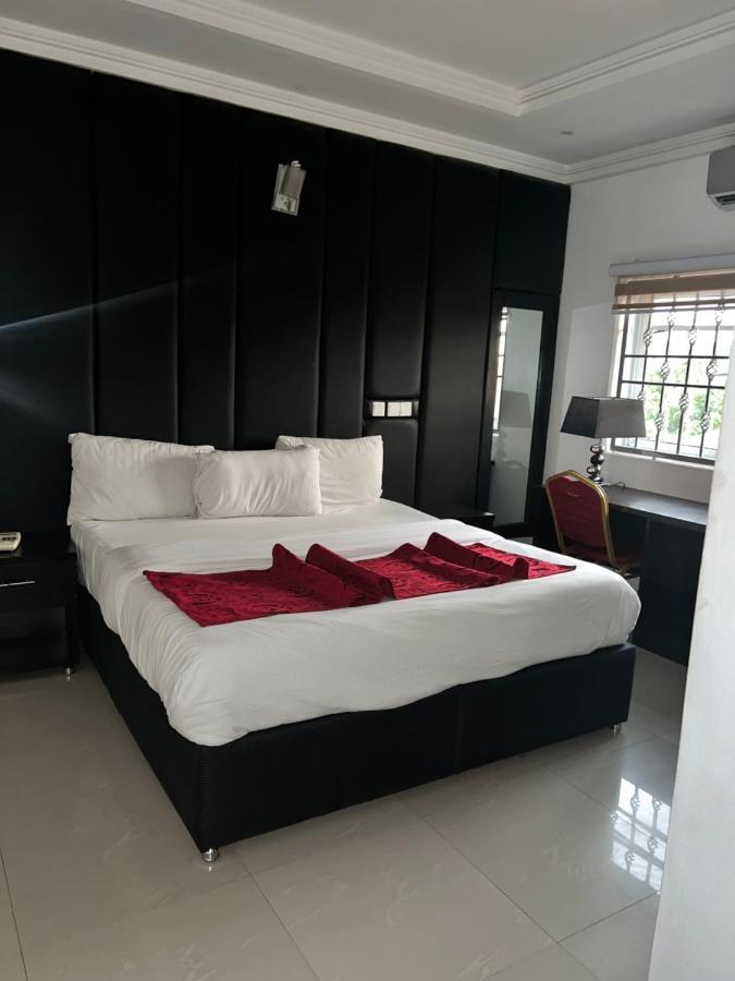 Grand Palazzo Hotel Gwarimpa Abuja Exteriör bild