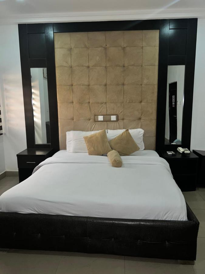 Grand Palazzo Hotel Gwarimpa Abuja Exteriör bild